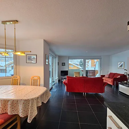 Felskinn 2. Og Apartment