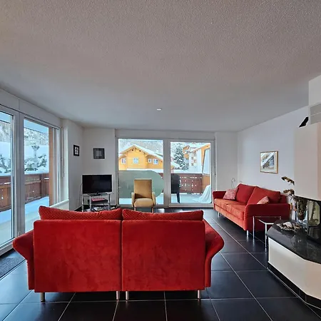 Felskinn 2. Og Apartment *
